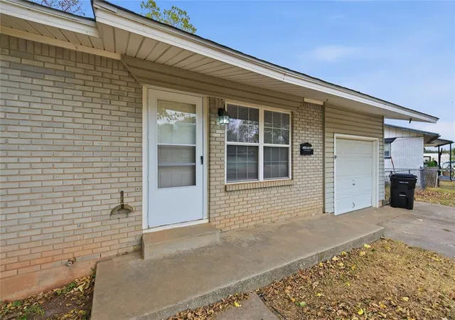 Photo 3 of Single family home for sale at 2117 Queensbury Rd, Moore, OK 73160 | MLS# 1252178 | Listing updated on 2026-10-04