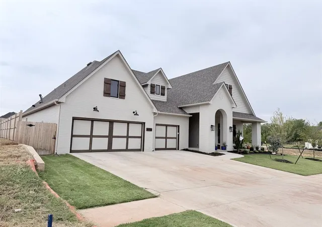 Photo 2 of Single family home for sale at 416 Explorer Trl, Norman, OK 73069 | MLS# 1252187 | Listing updated on 2026-10-06