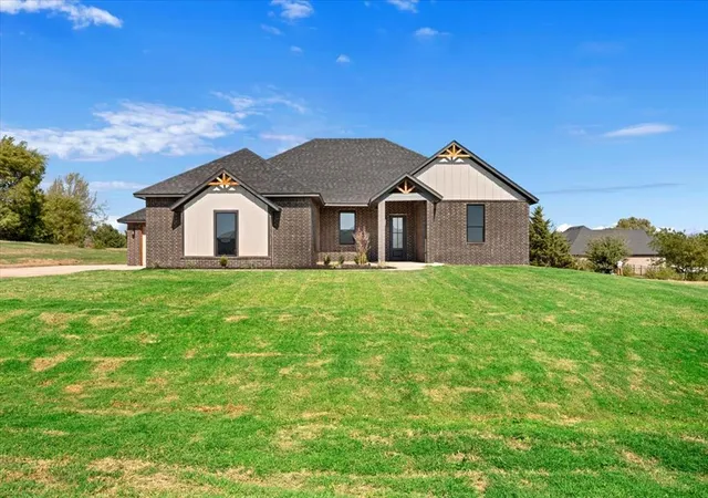 Single family home for sale at 2320 Baker St, Blanchard, OK 73010 | MLS# 1252208