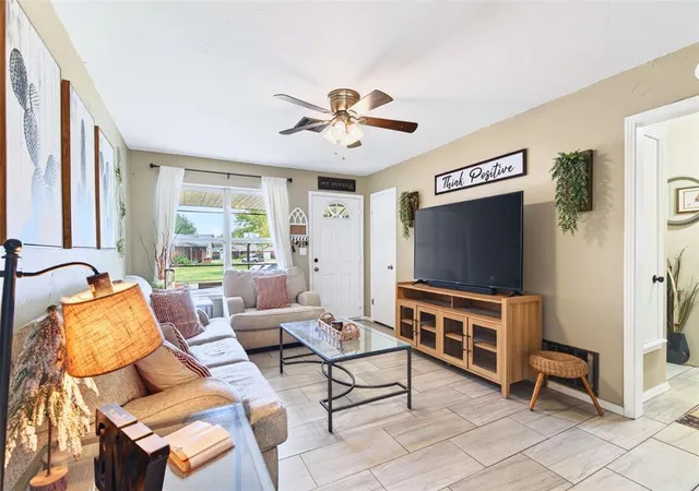 Photo 1 of Single family home for sale at 212 Vine St, Yukon, OK 73099 | MLS# 1252211 | Listing updated on 2026-10-05