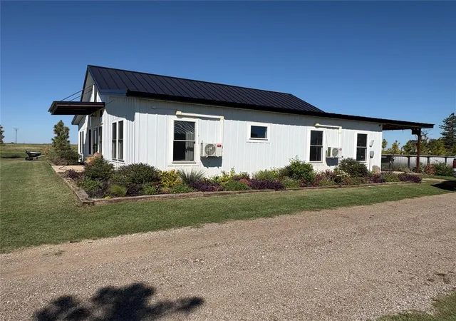 Photo 1 of Single family home for sale at 1238 Main St, Dacoma, OK 73131 | MLS# 1252212 | Listing updated on 2026-10-06
