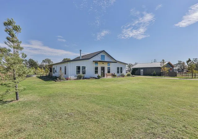 Photo 2 of Single family home for sale at 1238 Main St, Dacoma, OK 73131 | MLS# 1252212 | Listing updated on 2026-10-16
