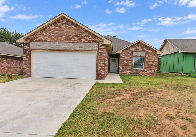 Single family home for sale at 8502 NE 34th Place, Spencer, OK 73084 | MLS# 1252213