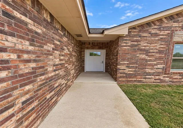 Photo 4 of Single family home for sale at 8502 NE 34th Place, Spencer, OK 73084 | MLS# 1252213 | Listing updated on 2026-10-05