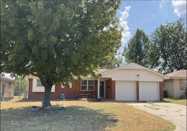 Single family home for sale at 516 SW 67th Street, Oklahoma City, OK 73139 | MLS# 1252214