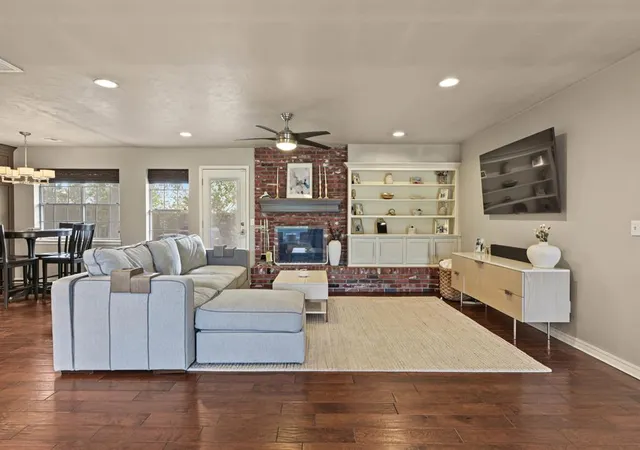 Photo 3 of Sale Pending at 2709 Nw 58th Place, Oklahoma City, OK 73112 | MLS# 1252218 | Listing updated on 2026-10-07
