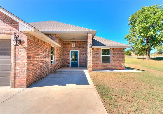 Photo 2 of Single family home for sale at 2006 Ethans Roar Rd, Blanchard, OK 73010 | MLS# 1252226 | Listing updated on 2026-10-08