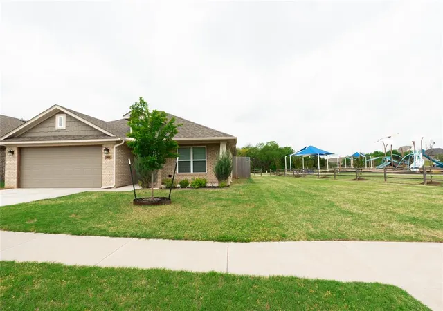 Photo 3 of Single family home for sale at 245 Vista Dr, Yukon, OK 73099 | MLS# 1252230 | Listing updated on 2026-10-05