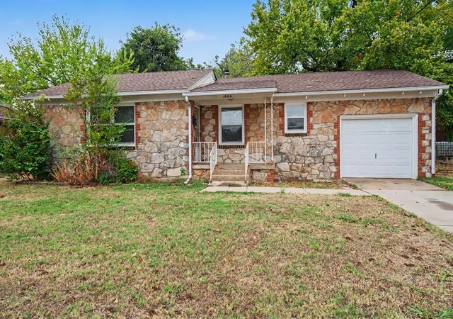 Photo 3 of Single family home for sale at 1604 SW 39th Street, Oklahoma City, OK 73119 | MLS# 1252236 | Listing updated on 2026-10-06