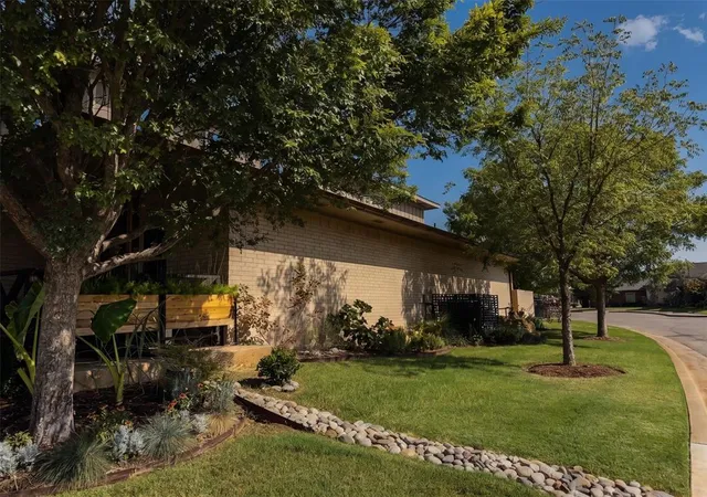 Photo 3 of Sale Pending at 2228 Vineyard Blvd, Oklahoma City, OK 73120 | MLS# 1252237 | Listing updated on 2026-10-10