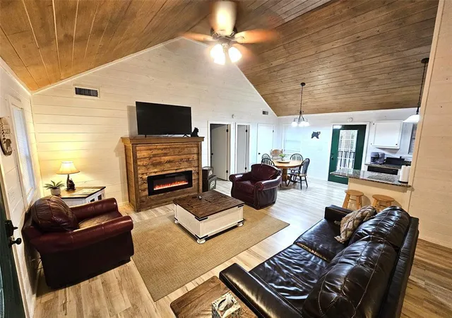 Photo 3 of Single family home for sale at 178 Marlin Dr, Broken Bow, OK 74728 | MLS# 1252239 | Listing updated on 2026-10-07