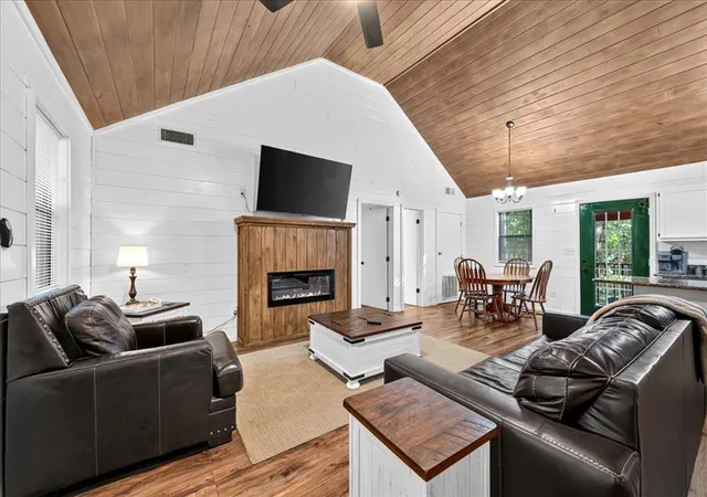 Photo 3 of Single family home for sale at 158 Lionfish Dr, Broken Bow, OK 74728 | MLS# 1252246 | Listing updated on 2026-10-09