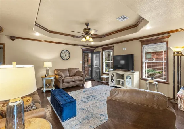 Photo 3 of Sale Pending at 801 Cedar Ridge Dr, Mc Alester, OK 74501 | MLS# 1252251 | Listing updated on 2026-10-08