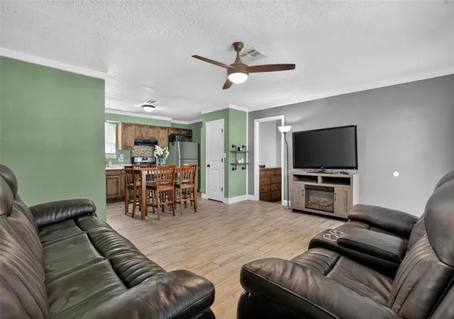 Photo 4 of Single family home for sale at 604 SW 14th Street, Moore, OK 73160 | MLS# 1252252 | Listing updated on 2026-10-07