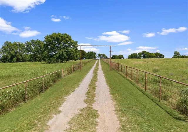 Photo 3 of Single family home for sale at 164 State Hwy 89, Loco, OK 73442 | MLS# 1252260 | Listing updated on 2026-10-06