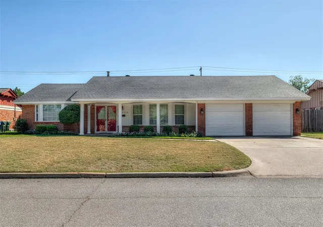 Single family home for sale at 2724 Kerry Ln, Oklahoma City, OK 73120 | MLS# 1252268