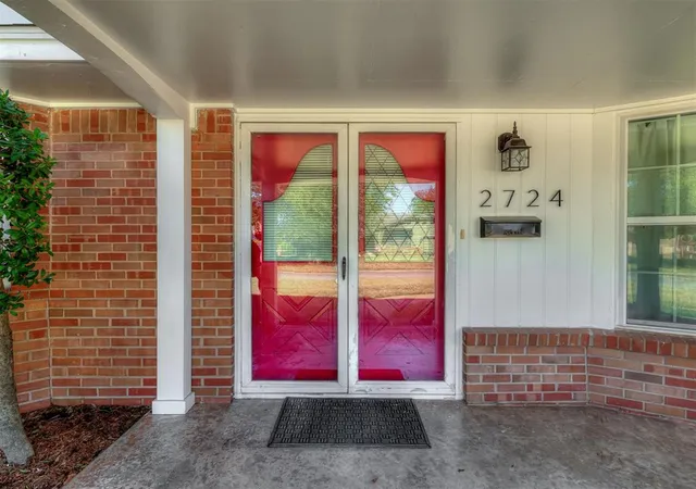 Photo 4 of Single family home for sale at 2724 Kerry Ln, Oklahoma City, OK 73120 | MLS# 1252268 | Listing updated on 2026-10-09