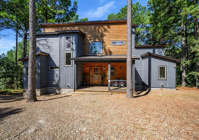 Single family home for sale at 2093 Pine Hills Rd, Broken Bow, OK 74728 | MLS# 1252296
