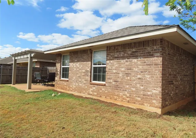 Photo 29 of Single family home for sale at 304 SW 44th Street, Moore, OK 73160 | MLS# 1252298 | Listing updated on 2026-10-21