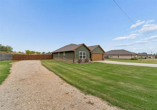 Photo 2 of Single family home for sale at 1934 Eli Ave, Tuttle, OK 73089 | MLS# 1252302 | Listing updated on 2026-10-08