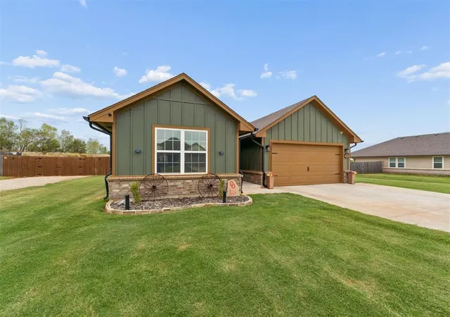Photo 3 of Single family home for sale at 1934 Eli Ave, Tuttle, OK 73089 | MLS# 1252302 | Listing updated on 2026-10-08
