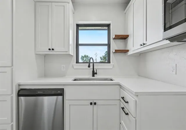 Photo 3 of Single family home for sale at 420 Kevin Rd, Prague, OK 74864 | MLS# 1252304 | Listing updated on 2026-10-09