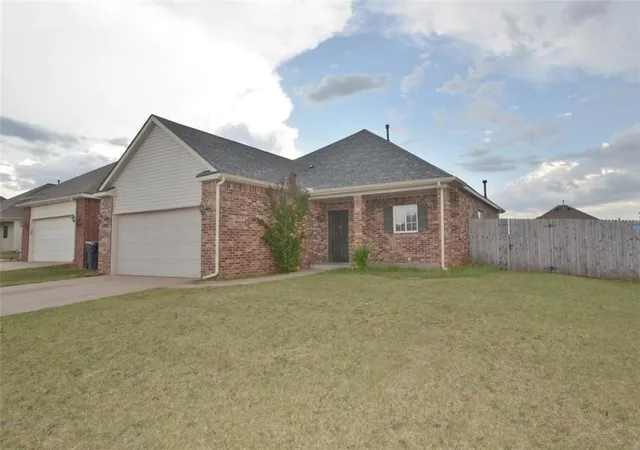 Single family home for sale at 5912 SE 68th Street, Oklahoma City, OK 73135 | MLS# 1252313