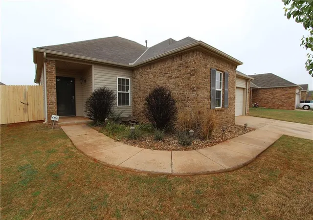 Single family home for sale at 5913 SE 70th Street, Oklahoma City, OK 73135 | MLS# 1252317