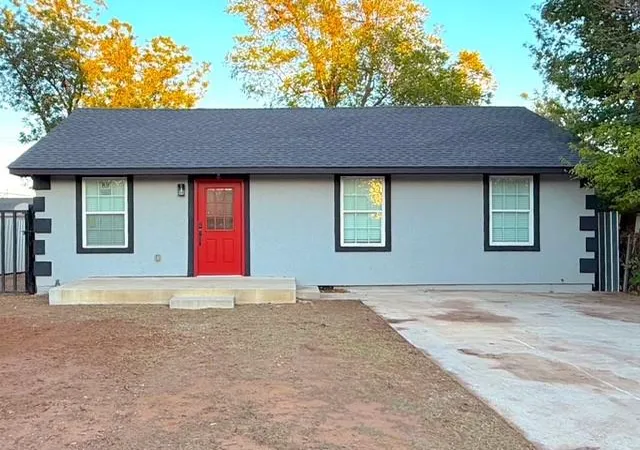 Single family home for sale at 3904 S Harvey Ave, Oklahoma City, OK 73109 | MLS# 1252319
