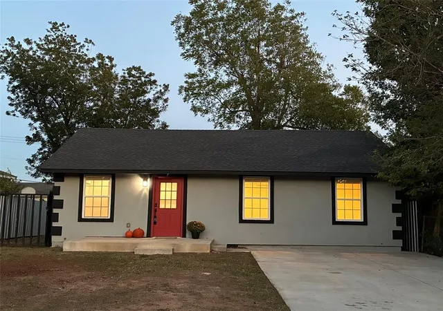 Photo 3 of Single family home for sale at 3904 S Harvey Ave, Oklahoma City, OK 73109 | MLS# 1252319 | Listing updated on 2026-10-11