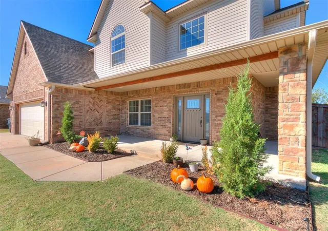 Photo 1 of Single family home for sale at 701 Sw 11th Street, Moore, OK 73160 | MLS# 1252320 | Listing updated on 2026-10-07