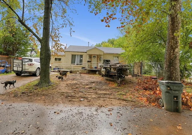 Photo 2 of Single family home for sale at 718 S 2nd Street, Henryetta, OK 74437 | MLS# 1252348 | Listing updated on 2026-10-06