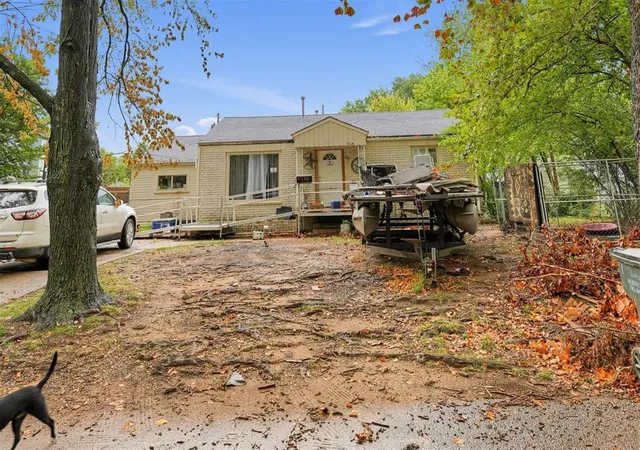 Photo 3 of Single family home for sale at 718 S 2nd Street, Henryetta, OK 74437 | MLS# 1252348 | Listing updated on 2026-10-06