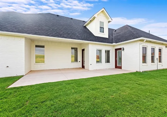 Photo 4 of Single family home for sale at 4351 Whitetail Dr, Guthrie, OK 73044 | MLS# 1252352 | Listing updated on 2026-10-19