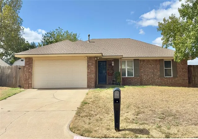 Photo 3 of Single family home for sale at 1821 Edinburg Dr, Yukon, OK 73099 | MLS# 1252353 | Listing updated on 2026-10-06