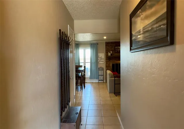 Photo 4 of Single family home for sale at 1821 Edinburg Dr, Yukon, OK 73099 | MLS# 1252353 | Listing updated on 2026-10-06
