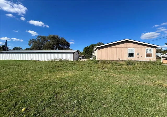 Photo 4 of Single family home for sale at 202 S Cedar Ave, Erick, OK 73645 | MLS# 1252357 | Listing updated on 2026-10-06