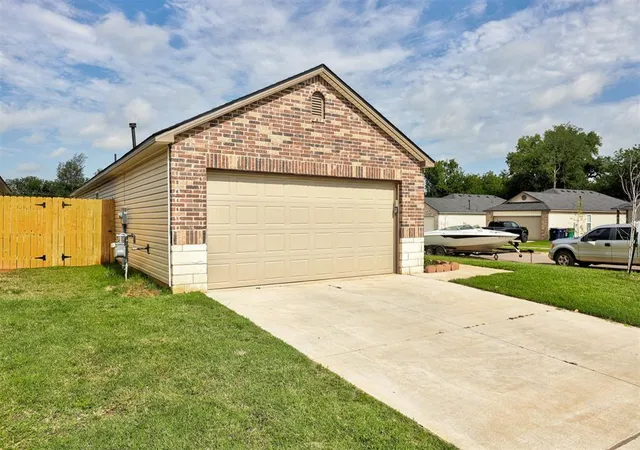 Photo 3 of Single family home for sale at 3501 Pete St, Mustang, OK 73064 | MLS# 1252358 | Listing updated on 2026-10-06