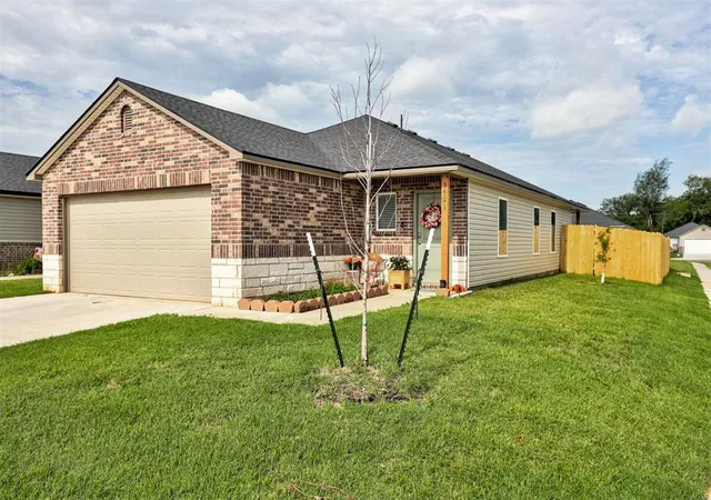 Photo 3 of Single family home for sale at 3501 Pete St, Mustang, OK 73064 | MLS# 1252358 | Listing updated on 2026-10-06