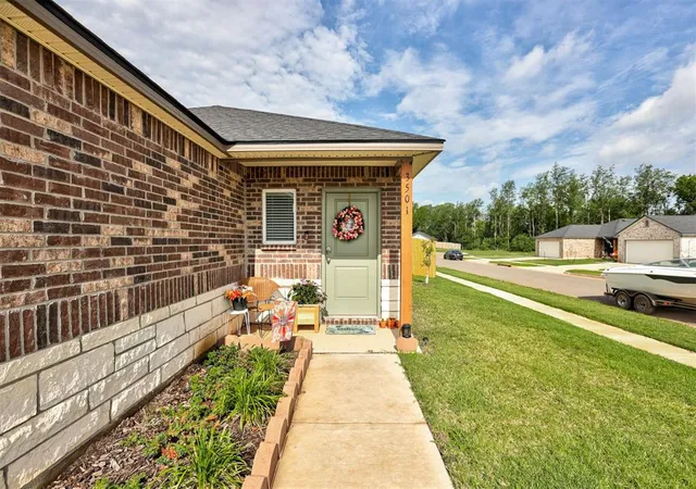 Photo 4 of Single family home for sale at 3501 Pete St, Mustang, OK 73064 | MLS# 1252358 | Listing updated on 2026-10-06