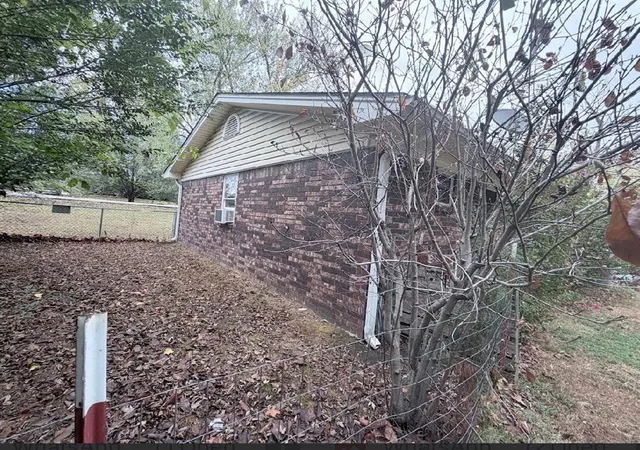 Photo 3 of Single family home for sale at 301 Countryside Ln, Roland, OK 74954 | MLS# 1252361 | Listing updated on 2026-10-06