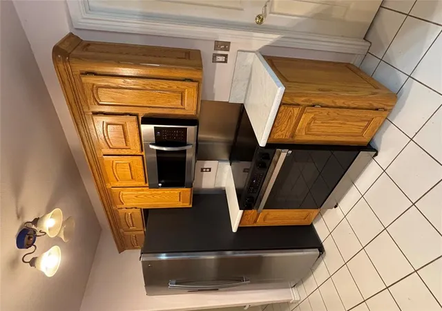 Photo 4 of Single family home for sale at 305 E Sierra Vista Ct, Altus, OK 73521 | MLS# 1252364 | Listing updated on 2026-10-08