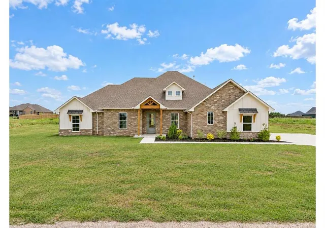 Photo 1 of Single family home for sale at 4449 Raymond Ln, Guthrie, OK 73044 | MLS# 1252367 | Listing updated on 2026-10-07