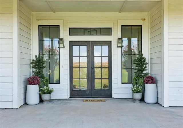 Photo 3 of Single family home for sale at 10500 Secretariat Dr, Mustang, OK 73064 | MLS# 1252375 | Listing updated on 2026-10-20