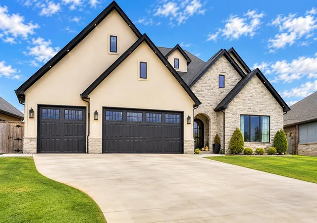 Photo 3 of Single family home for sale at 3832 Legacy Dr, Norman, OK 73069 | MLS# 1252380 | Listing updated on 2026-10-06