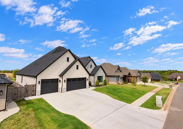 Photo 3 of Single family home for sale at 3832 Legacy Dr, Norman, OK 73069 | MLS# 1252380 | Listing updated on 2026-10-06