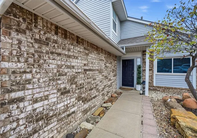Photo 3 of Single family home for sale at 304 Sw 79th Street, Lawton, OK 73505 | MLS# 1252387 | Listing updated on 2026-10-07