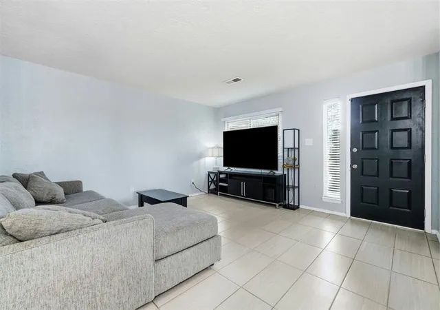 Photo 3 of Single family home for sale at 304 SW 79th Street, Lawton, OK 73505 | MLS# 1252387 | Listing updated on 2026-10-07