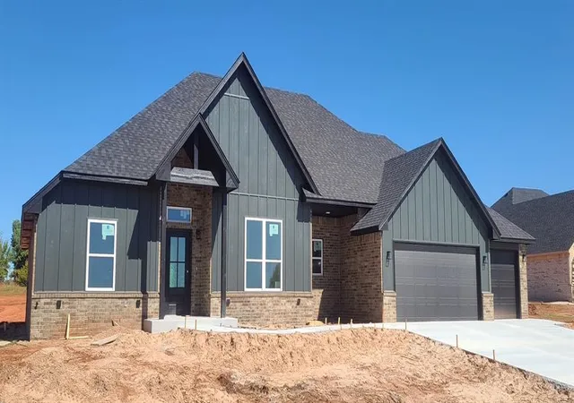 Photo 1 of Single family home for sale at 2418 S Bear Crk Cir, Blanchard, OK 73010 | MLS# 1252396 | Listing updated on 2026-10-06