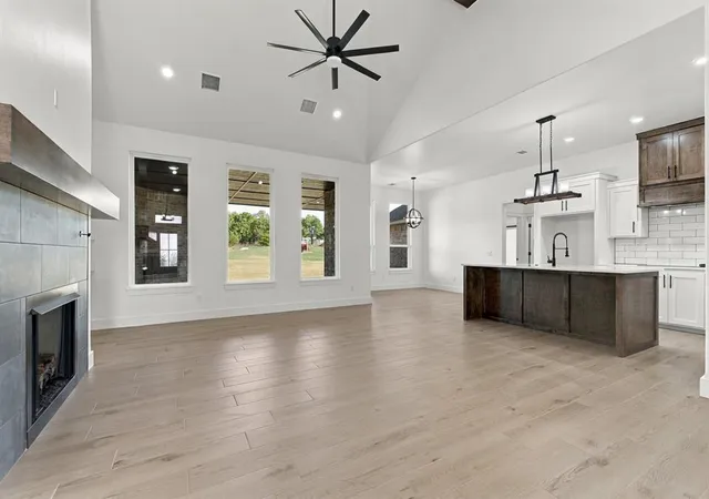 Photo 4 of Single family home for sale at 2418 Bear Crk Cir, Blanchard, OK 73010 | MLS# 1252396 | Listing updated on 2026-10-28